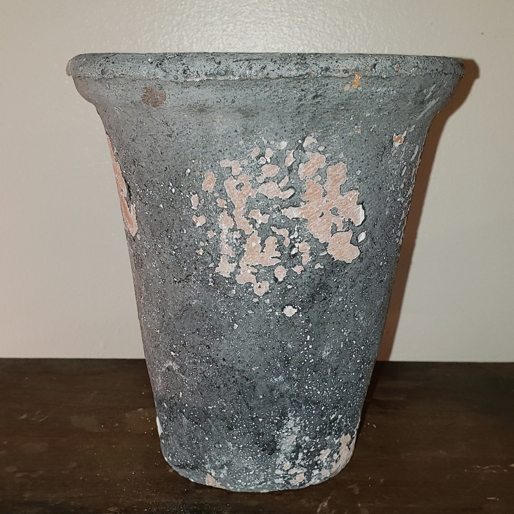 NWT CREATIVE CO-OP CLAY POT